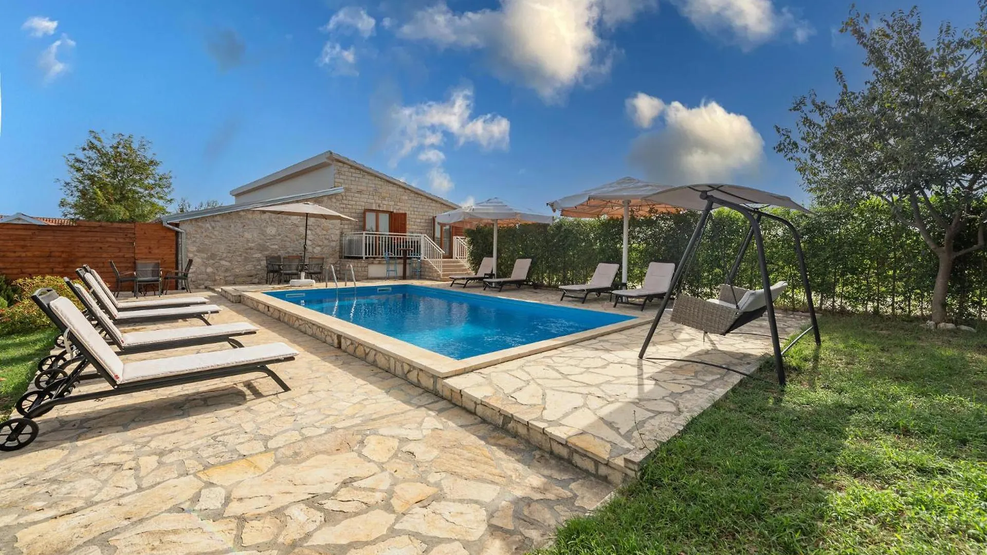 Stunning Home In Biograd Na Moru With Kitchen