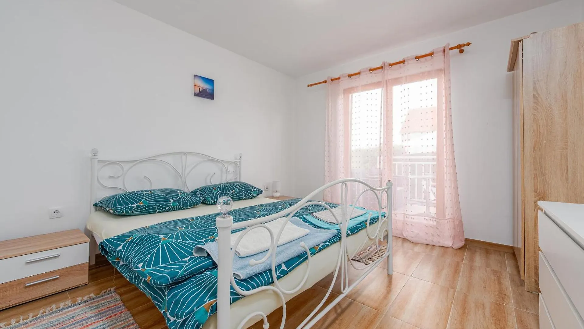 Stunning Home In Biograd Na Moru With Kitchen